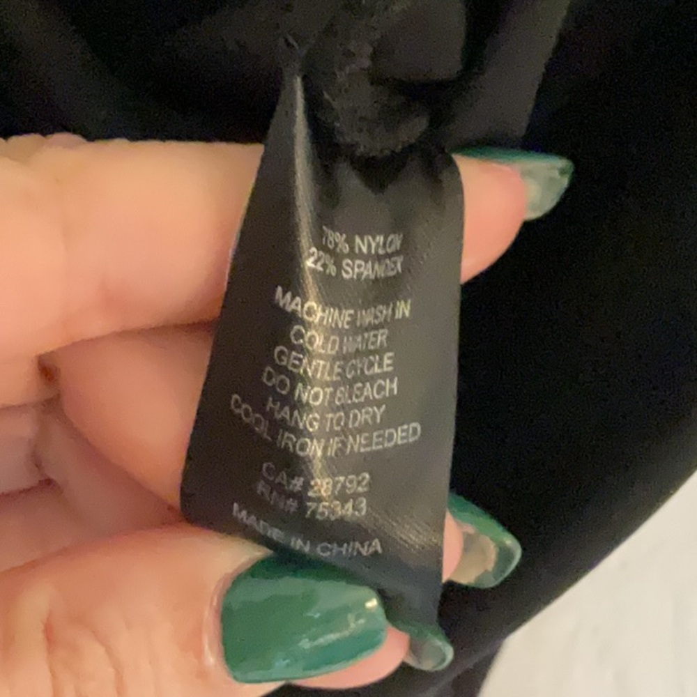 Christian Siriano Pull On Pant, Size 4, Black - Picture 8 of 8